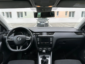 Skoda Octavia III Combi 2.0 TDI 4x4 (150 CP) - imagine 9