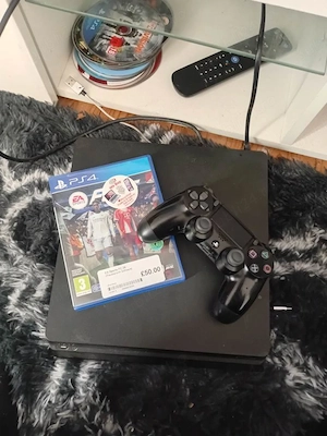 Consolă PS4 slim 500 GB