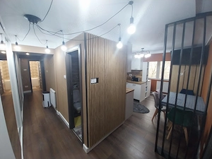 Proprietar, vand apartament 3 camere, decomandat, zona Dambovita - imagine 6