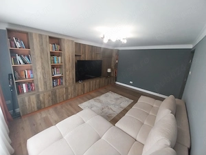 Proprietar, vand apartament 3 camere, decomandat, zona Dambovita - imagine 2