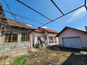 Proprietate deosebită de vânzare în Sântandrei (5 km de Deva)   ideală pentru familie sau investiție