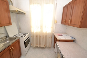 ap. 2 camere, decomandat, zona Circumvalatiunii-Kaufland, 250 eu - imagine 6