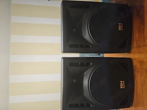 Boxe 1 activă și 1 pasivă 