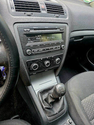 Skoda Octavia 2012 Benzină Impecabilă - imagine 9