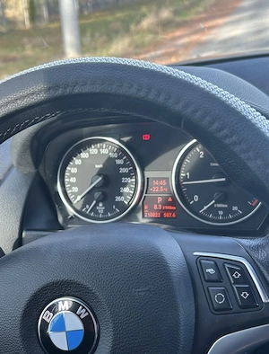 BMW X1 Xdrive - imagine 3