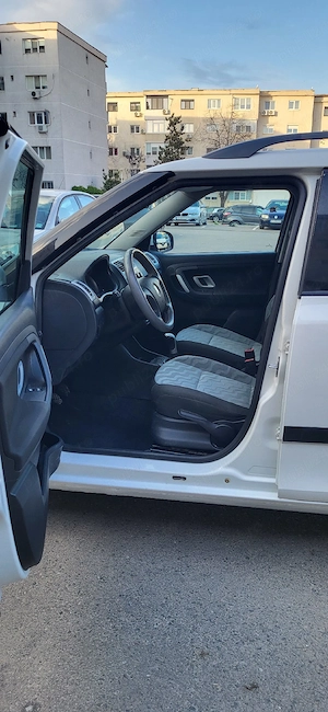 Skoda fabia 1.9 Diesel 105cp Anul Fab 2009 full Opțiuni Acte la zi  - imagine 5