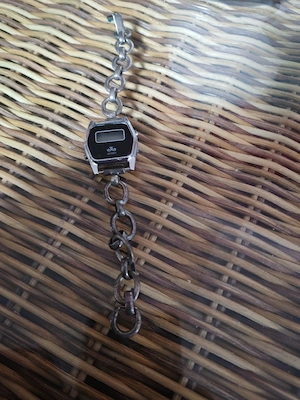 ceas casio electronic de dama. argint 