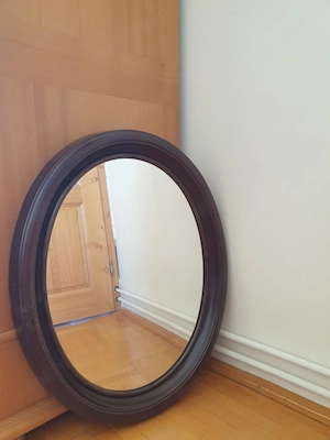 Oglindă vintage cu ramă din plastic dimensiuni 68 x 55 cm