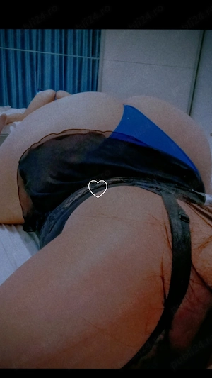 Eva la tine sau la hotel 