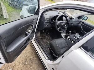 Dezmembrez Toyota avensis t25 1.8vvti benzina 2008 manuala