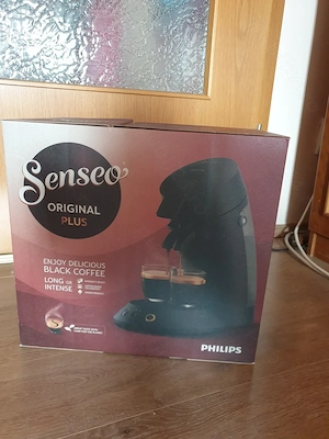 Aparat cafea Philips Senseo împreună cu seturi de paduri cu cafea din Germania