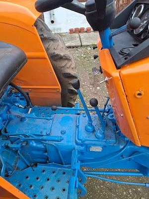 Tractor UTB 640 - imagine 5