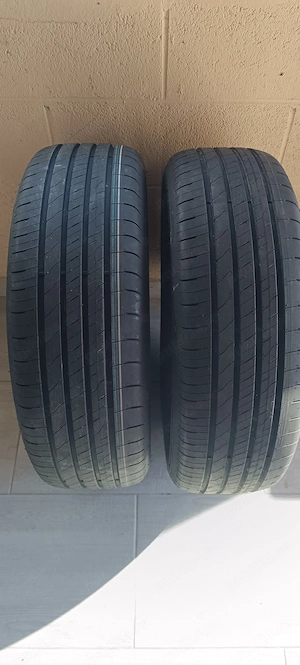 Goodyear EfficientGrip2 SUV 98H - imagine 5