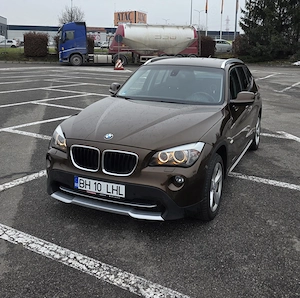 BMW X1 xDrive20d X-Line   177 CP   Automat   Bi-Xenon - Navigație mare - imagine 4