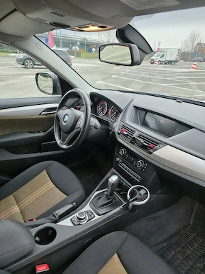 BMW X1 xDrive20d X-Line   177 CP   Automat   Bi-Xenon - Navigație mare - imagine 9