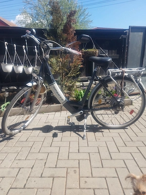 De vanzare bicicleta electrica