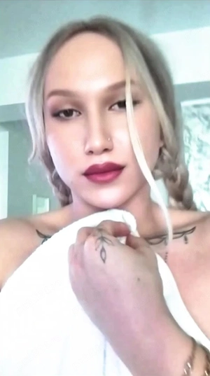 Now in your city doar pentru câteva zile Maria 25 ani pozele îmi aparțin !