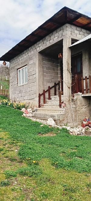 Casă de vânzare -locul unde "acasă" prinde contur 