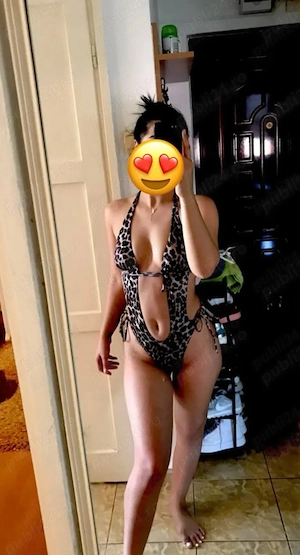 Brunetă Sexyy-Alina 