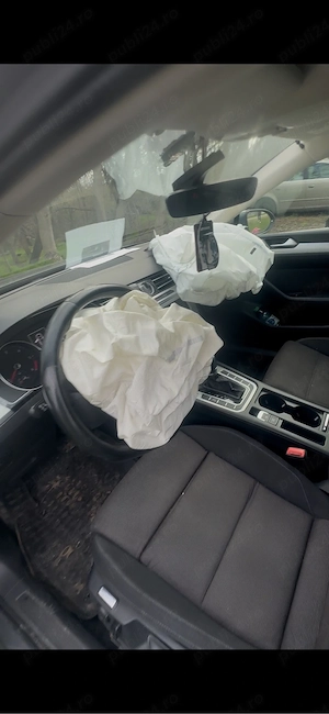 Vand Passat B 8 - avariat  - imagine 3