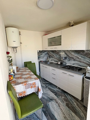 Vand casa in Oradea , zona centrala - imagine 4