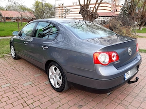 Vw passat 1.6 Benzina 116cp - imagine 9