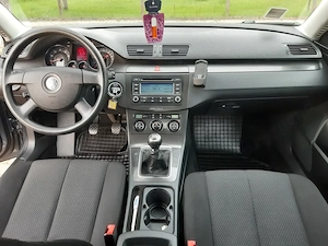 Vw passat 1.6 Benzina 116cp - imagine 8