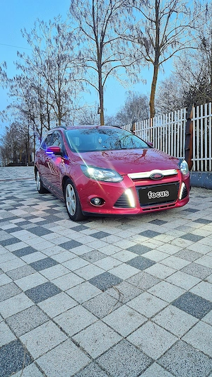 Schimb Ford Focus _5800 euro _cutie automata _parcheaza singura _comenzi vocale - imagine 2