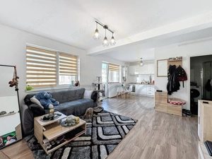 Apartament 2 camere, loc parcare, balcon, in Floresti, strada Cetății