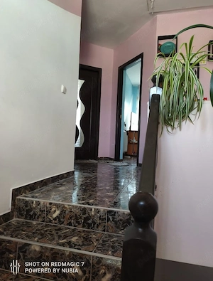 Inchiriez apartament la Casa aproape de oras - imagine 2