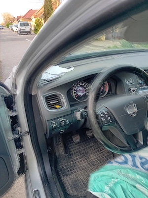 Volvo v60 2012 dizel 2l - imagine 2