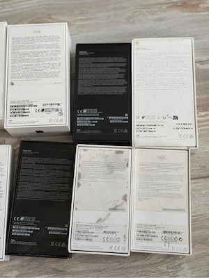 Cutii IPhone 13 14 15 16