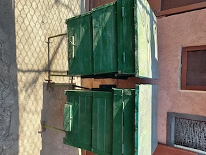 vand lazi pentru albine verticale utilate .