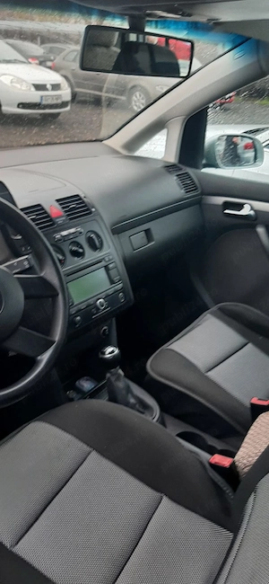 Vând Volkswagen Touran  - imagine 3