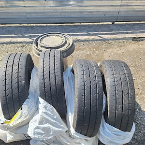 vand 4 cauciucuri 195x70x15 C