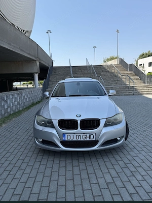 BMW e90 N47 2.0 143 cp pachet shadowline  - imagine 5