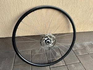 roata fata pe 28 cu disc shimano si ax rapid