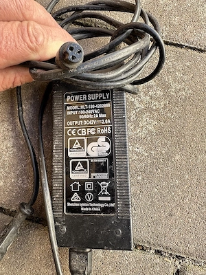 Incarcator trotineta electrica,bicicleta, 36V, Output 42V  2A cu mufa GX12 