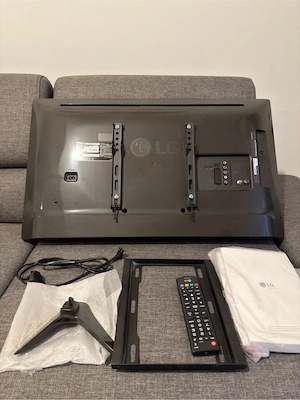 Vand Tv Lg 32LH530V , 80 cm, ca nou .