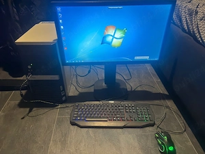 calculator+monitor+tastatură+mouse 