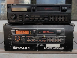 Radio casetofon auto SHARP RG-F871(BK),cutie originala,manual de utilizare JAPAN