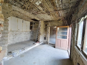 Casă de vânzare   Caransebeș, zona Nord (lângă Școala Creștină Baptistă și Grădinița PP4) - imagine 7