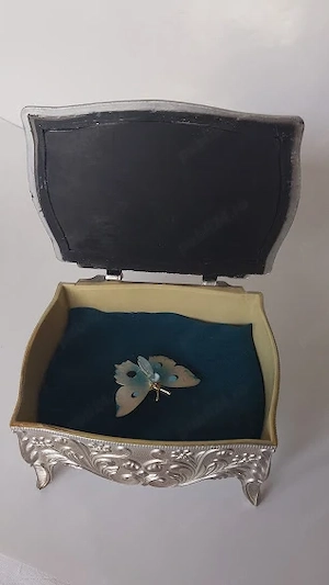 Casetă Bijuterii 13cm Stil Rococo + Broșă Fluture Email CADOU