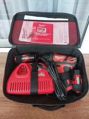 Milwaukee Masina de insurubat