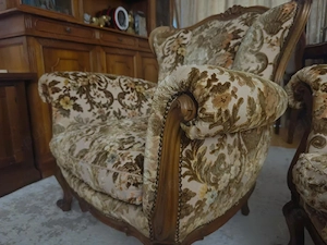 Set living compus din canapea cu 3 locuri si 2 fotolii