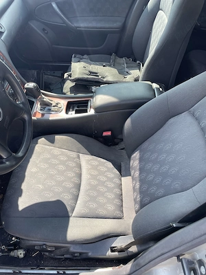 dezmembrez mercedes c220 w203 - imagine 8