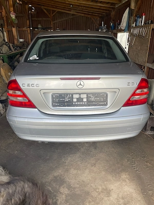 dezmembrez mercedes c220 w203 - imagine 4