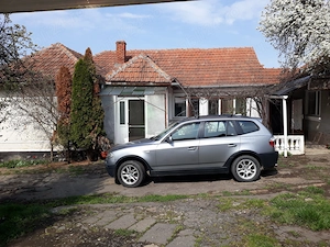 Vand casa  comuna  popesti