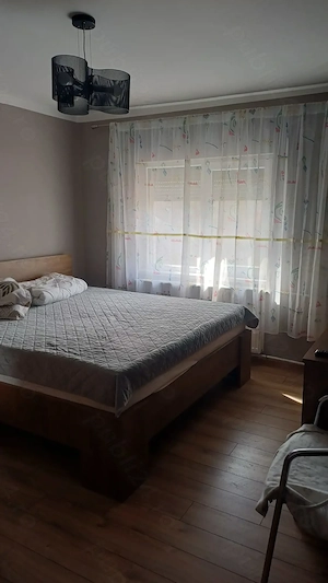 Apartament de vanzare ,zona piata meva stadion ,doua camere , - imagine 4