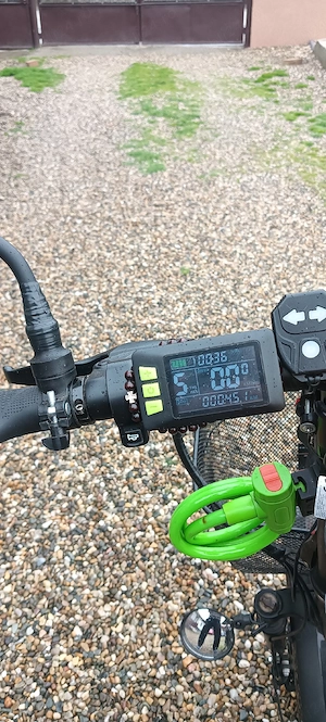  Detin actele acestei biciclete